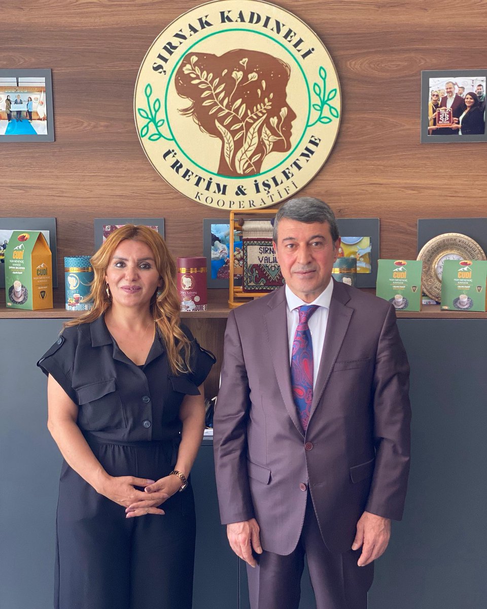 YusufSom1's tweet photo. Şırnak TOBB Kadın Girişimciler Başkanı SS Şırnak Kadın Eli Üretim ve işletme kooperatifi Başkanı  Sn.Ayşe AYTER’i ziyaret ettik misafirperverliğinden dolayı teşekkür eder çalışma hayatında başarılar dileriz. @AyeIskenderogl3 https://t.co/xlsiINyijm