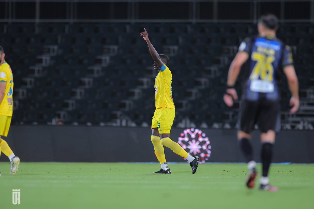 📸| كورت زوما ⚽️

#دوري_روشن_السعودي   
#العروبة_التعاون