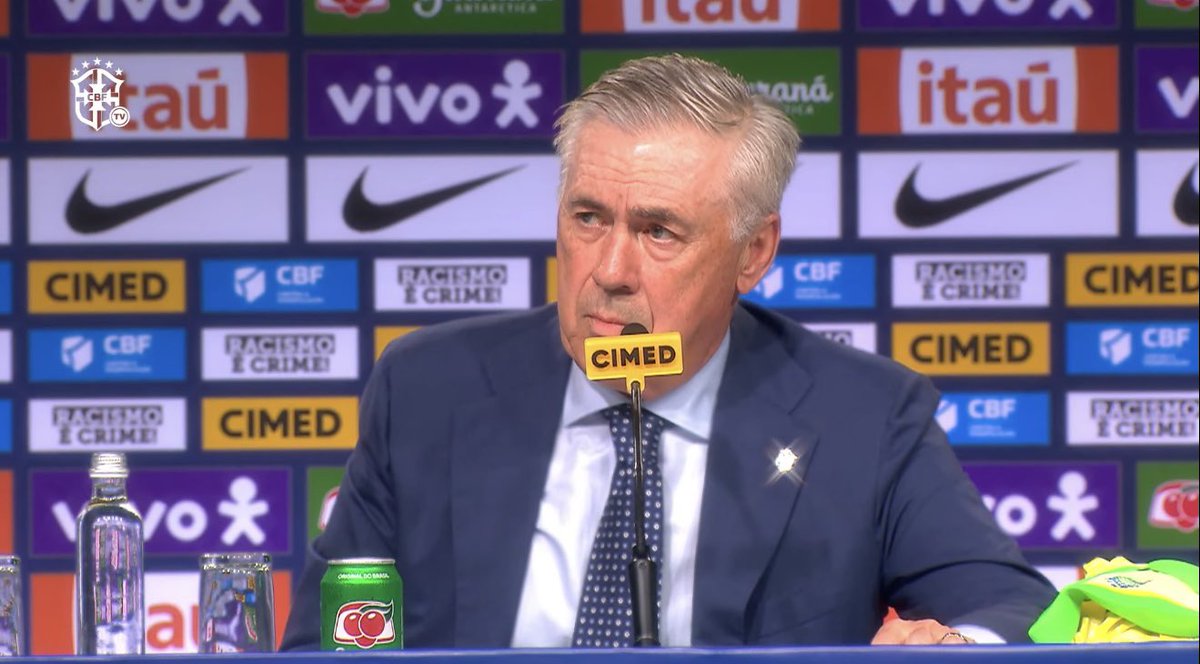 futebol_info's tweet photo. ⚠️ AGORA! A primeira convocação de Ancelotti pela Seleção Brasileira:

Alisson (Liverpool)
Bento (Al Nassr)
Hugo Souza (Corinthians)

Alex Sandro (Flamengo)
Alexsandro Ribeiro (Lille)
Beraldo (PSG)
Carlos Augusto (Inter de Milão)
Danilo (Flamengo)
Léo Ortiz (Flamengo)
Marquinhos (PSG)
Vanderson (Monaco)
Wesley (Flamengo)

Andreas Pereira (Fulham)
Andrey Santos (Strasbourg)
Bruno Guimarães (Newcastle)
Casemiro (Manchester United)
Ederson (Atalanta)
Gerson (Flamengo)

Antony (Betis)
Estêvão (Palmeiras)
Gabriel Martinelli (Arsenal)
Matheus Cunha (Wolverhampton)
Raphinha (Barcelona)
Richarlison (Tottenham)
Vini Jr (Real Madrid)

📸 CBF TV