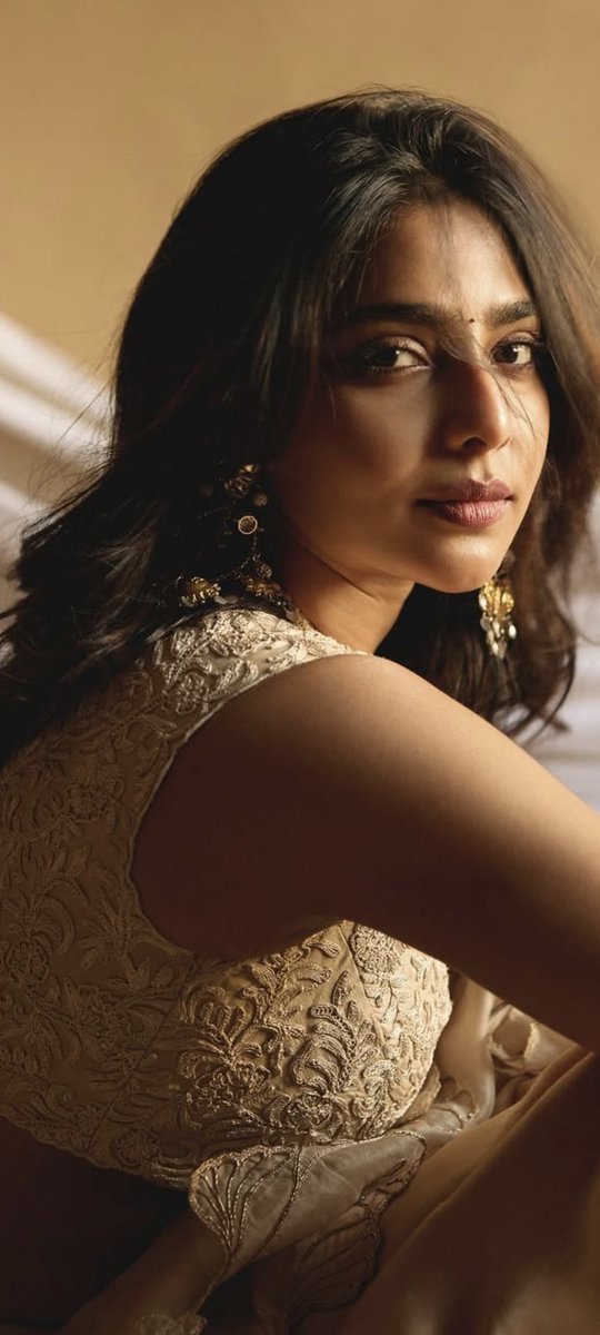 Feeling68498580's tweet photo. Aishwariya lakshmi❤️ #tamilcinema https://t.co/p50VlFhC8x