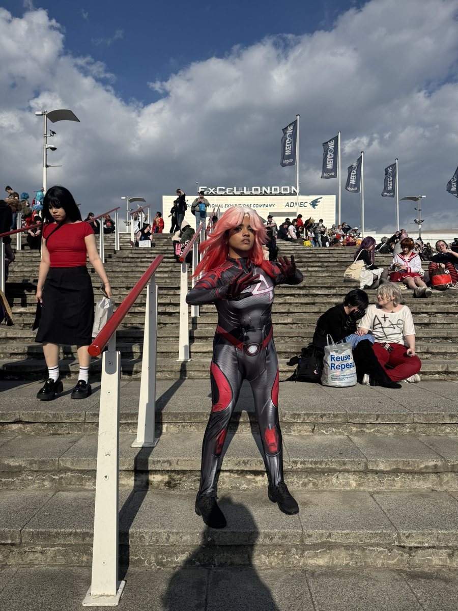 aqillua's tweet photo. Day 1 @MCMComicCon as Invisible Woman (Marvel Rivals) 

I had so much fun finally doing my first marvel rivals cosplay and getting the chance to showcase it at one of my fav cons!! 

Thanks @MCMComicCon for having me as a creator <3
#MCMComicCon #MarvelRivals #invisiblewoman https://t.co/Hc4B3SVEop