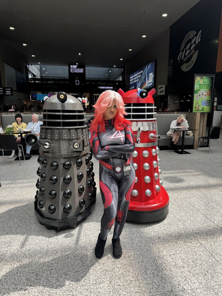 aqillua's tweet photo. Day 1 @MCMComicCon as Invisible Woman (Marvel Rivals) 

I had so much fun finally doing my first marvel rivals cosplay and getting the chance to showcase it at one of my fav cons!! 

Thanks @MCMComicCon for having me as a creator <3
#MCMComicCon #MarvelRivals #invisiblewoman https://t.co/Hc4B3SVEop