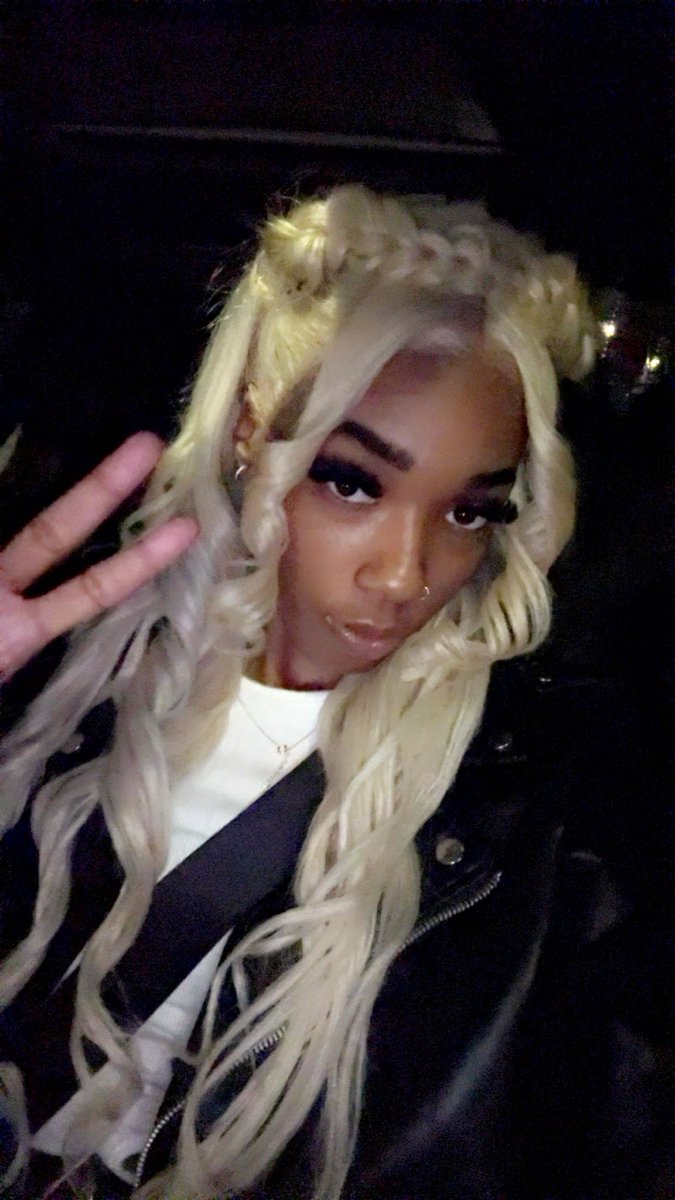 PinkCodeine15's tweet image. #findompaypigs $MistressNoMercyy 

premium.chat/TheRealMistres…