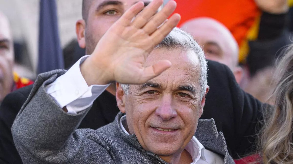MeminescuTop's tweet photo. BREAKING NEWS: Călin Georgescu anunță că se retrage din politică!
Win după win azi! https://t.co/dkPONMiSCm