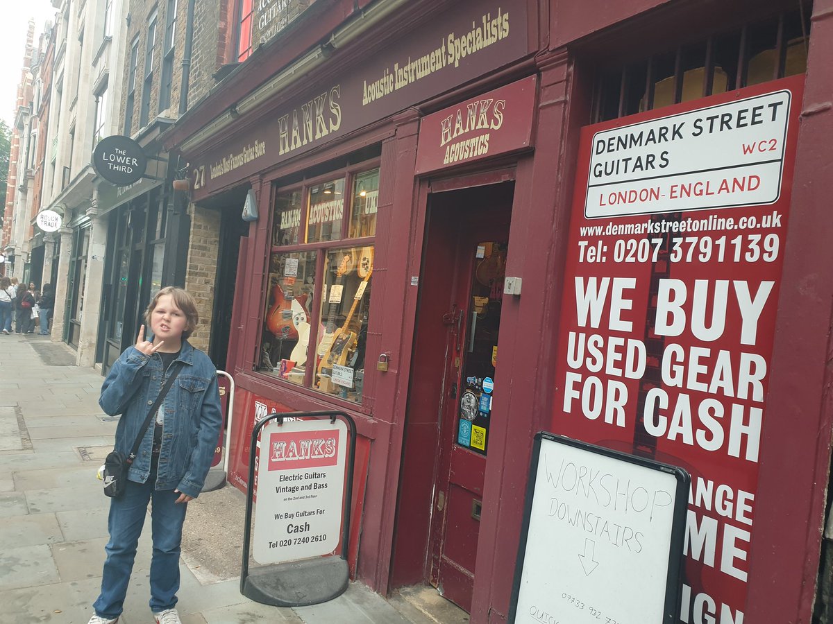 KellyStoner10's tweet photo. @yungblud Ellis is a 12yo super fan! He was hyped to visit Hanks today, and also other local shops and play your signature SG Junior which he loved and is now saving up for! He loved just walking the street used in Tin Pan Boy https://t.co/haH9PvbWgO