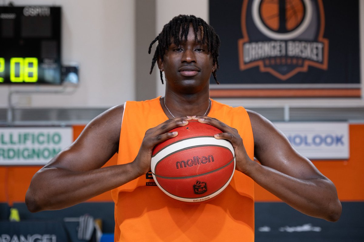 Three-star big man Tiefing Diawara has committed to Syracuse, sources tell <a href="/247Sports/">247Sports</a>. 

Story: 247sports.com/college/basket…