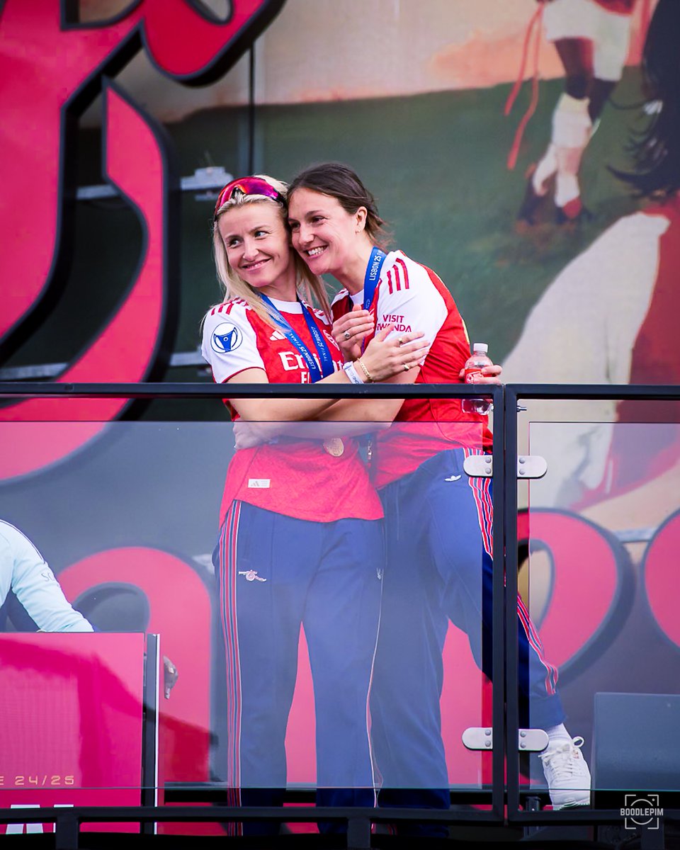 Think of how much this means to you, as a Gooner. Then think on what this must mean to them in particular - walking out to see the streets heaving with red and white, celebrating and chanting and cheering, with/for them and their team, their childhood club.

What. A. Weekend 📸