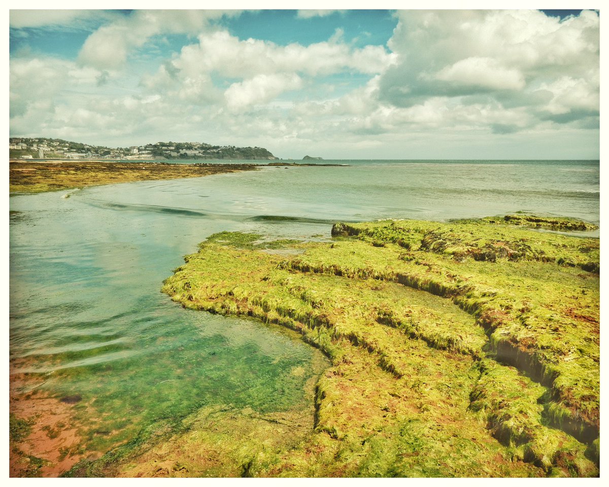 JDHPhotoBlog's tweet image. A little walk down to the beach this afternoon, got soaked but when the rain left we had some nice light.
Preston Sands, Paignton.
#photography