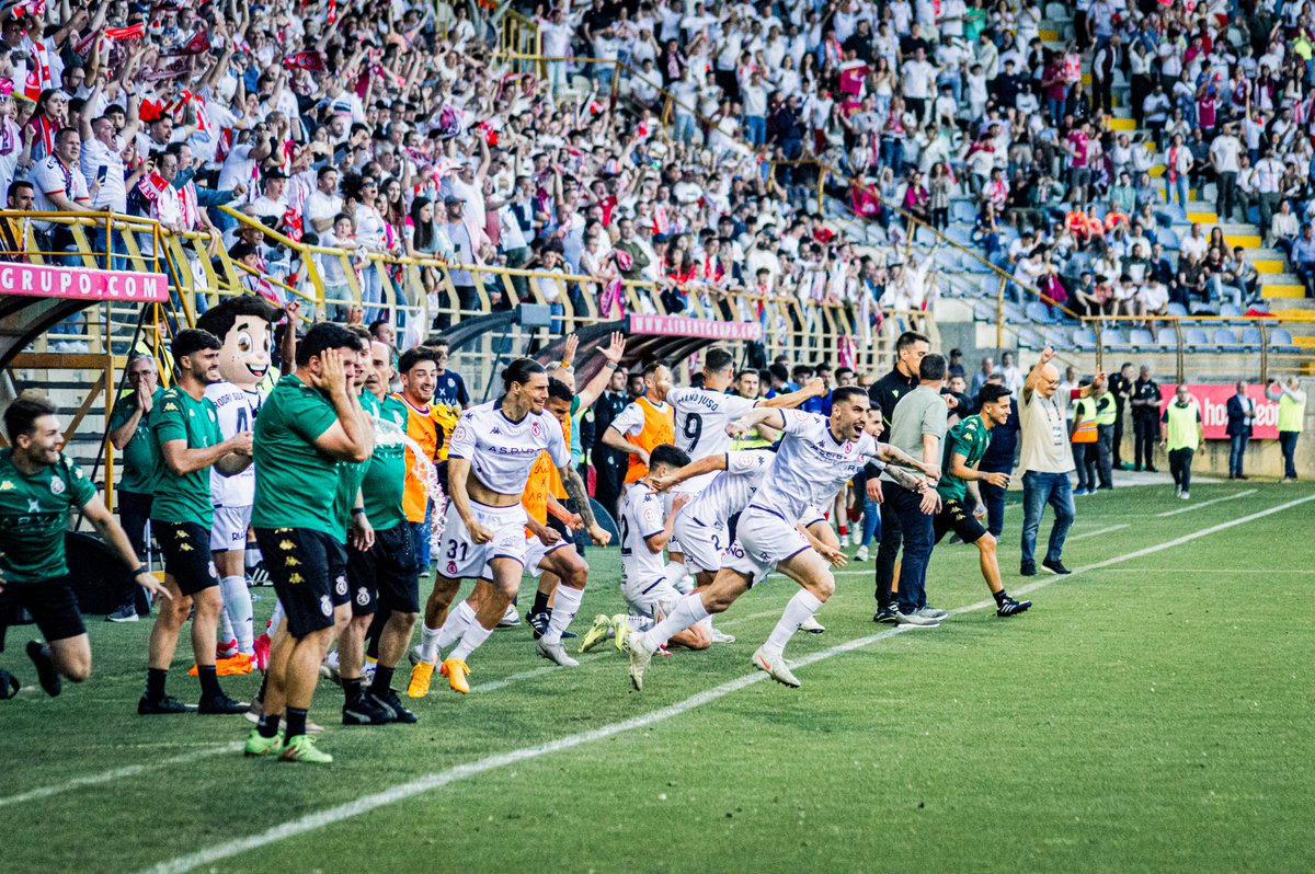daniglezlopez's tweet photo. 🤯🤯🤯

¡Muchas gracias a todos por seguir el ascenso y las celebraciones con leonoticias!

Toda la información sobre el ascenso del finde:

💥 141.376 páginas vistas y 83.121 usuarios únicos.
📊 El sábado, nuestro minuto a minuto tuvo 67.340 visitas.

¡Gracias! https://t.co/mDC2rMFgCH