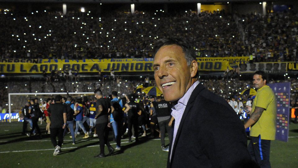 Te deseo lo mejor siempre, y si algo sale mal nunca va a ser tu culpa.
Hay que tener huevos para agarrar este Boca y eso se te va a agradecer siempre, sean cuales sean los resultados. 
Muchos éxitos y felicidades en tu tercer ciclo, Miguelo.