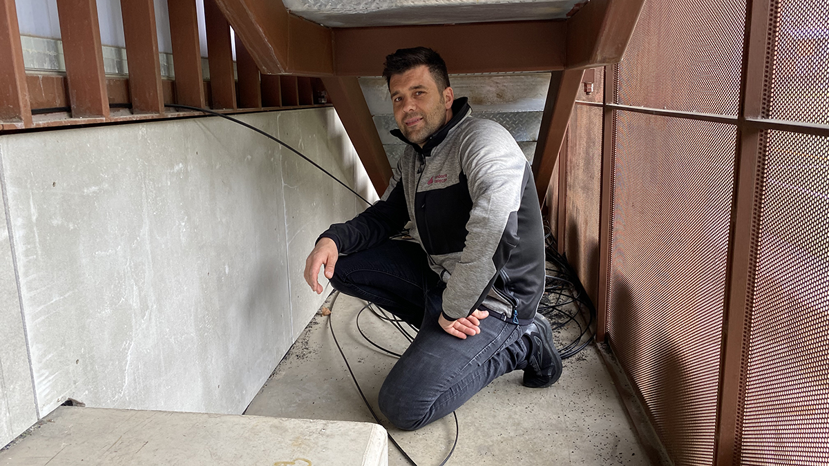 Els Jocs dels Petits Estats ja són una realitat i Andorra Telecom hi ha estat present com a partner tecnològic. 20 professionals 15 seus connectades 130 càmeres amb backup Tot un esforç de país! #JPE2025 #AndorraTelecom #TecnologiaAlServei

👉🏻ow.ly/U3AW50VYSI1