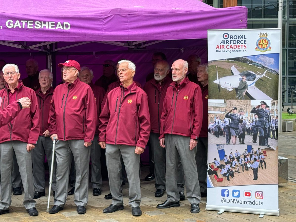 Felling Male Voice Choir (@choirfelling) on Twitter photo We're warming up the vocal cordsโare you warming up your hands for clapping?
๐ถ Join us at 11:30am TODAY in Trinity Square.
Letโs fill the square with song! <a href="/TrinitySqGH/">TrinitySqGH</a> We're warming up the vocal cordsโare you warming up your hands for clapping?
๐ถ Join us at 11:30am TODAY in Trinity Square.
Letโs fill the square with song! <a href="/TrinitySqGH/">TrinitySqGH</a>