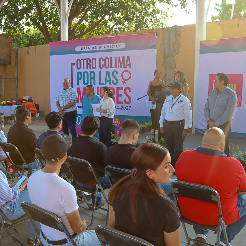 ¡El Ayuntamiento de Colima [<a href="/ColimaMunicipio/">H. Ayuntamiento de Colima</a>] lanza la segunda etapa del programa "Otra Mirada por Ti" en la colonia Quinta El Tivoli!

Riult Rivera [<a href="/RiultRiveraG/">Riult Rivera</a>] explica que la objetivo de la iniciativa es brindar servicios de salud visual gratuitos a las familias del