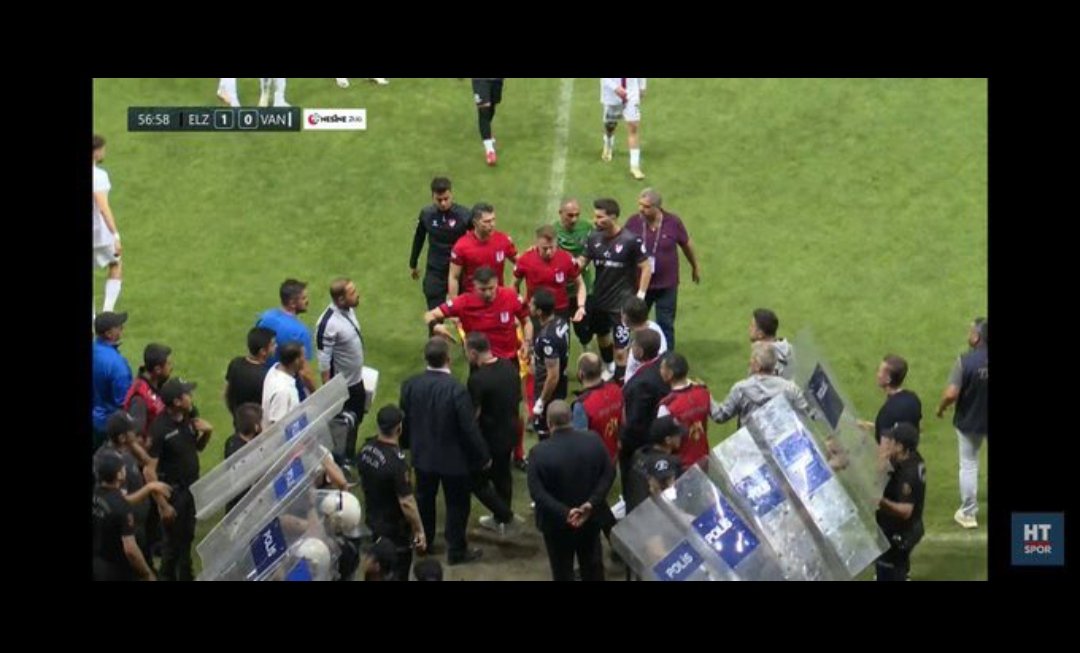 Futbol katilisin Elazığ rezilsiniz Şampiyon Vanspor 🖤♥️🖤♥️#Vanspor