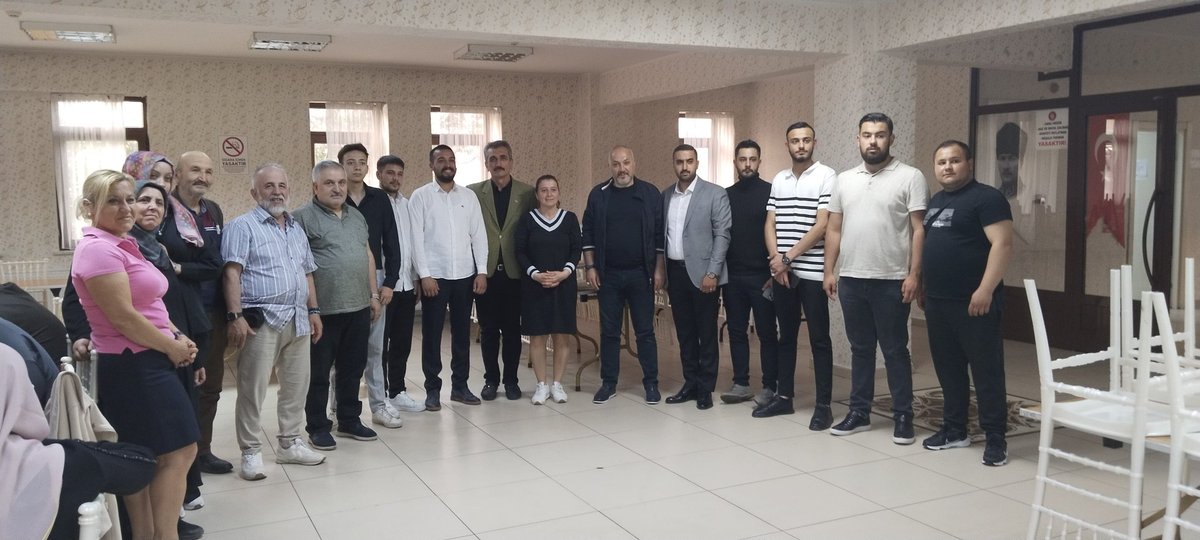 Perihan (@perihanseyhann) on Twitter photo 26.05.2025 Yeşiltepe ve Aktepe Haftalık Olağan Toplantısını kadınkolları Yeşiltepe kortinatörü olarak katılım sağladım. <a href="/RTErdogan/">Recep Tayyip Erdoğan</a> <a href="/hakanhanozcan/">Hakan Han ÖZCAN 🇹🇷</a> <a href="/AKadirkarapinar/">Kadir KARAPINAR🇹🇷</a> <a href="/tugbaisikercan/">Tuğba IŞIK ERCAN</a> <a href="/akgul_aysel/">Aysel Koçak Akgül</a> <a href="/mervebiberoglu/">Av. Arb. Merve Biberoğlu Erdoğan</a> <a href="/Ramazankaragoz_/">Ramazan Karagöz</a> <a href="/akkadinkeciorn/">AK Kadın Keçiören</a> <a href="/AkKeciorenResmi/">AK Parti Keçiören</a> 26.05.2025 Yeşiltepe ve Aktepe Haftalık Olağan Toplantısını kadınkolları Yeşiltepe kortinatörü olarak katılım sağladım. <a href="/RTErdogan/">Recep Tayyip Erdoğan</a> <a href="/hakanhanozcan/">Hakan Han ÖZCAN 🇹🇷</a> <a href="/AKadirkarapinar/">Kadir KARAPINAR🇹🇷</a> <a href="/tugbaisikercan/">Tuğba IŞIK ERCAN</a> <a href="/akgul_aysel/">Aysel Koçak Akgül</a> <a href="/mervebiberoglu/">Av. Arb. Merve Biberoğlu Erdoğan</a> <a href="/Ramazankaragoz_/">Ramazan Karagöz</a> <a href="/akkadinkeciorn/">AK Kadın Keçiören</a> <a href="/AkKeciorenResmi/">AK Parti Keçiören</a>