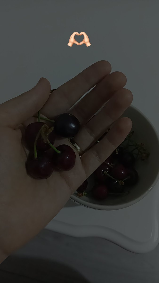 _seyda_sargl's tweet photo. Özleşmiştikkkk😍🍒 https://t.co/eT4Lwymx3Q