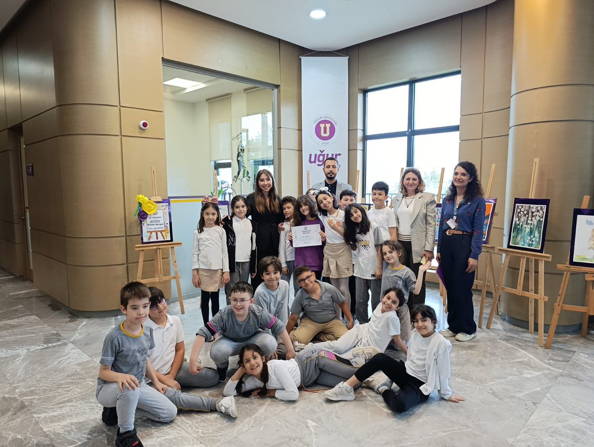 Sanat dolu bir hafta bizleri bekliyor!

Görsel sanatlar öğrencimiz İpek Kocabıyık’ın özgün çalışmaları bu hafta okulumuzun lobisinde sergileniyor.
Renklerin ve hayal gücünün buluştuğu bu özel seçkiyi keşfetmek isteyen herkesi bekliyoruz!