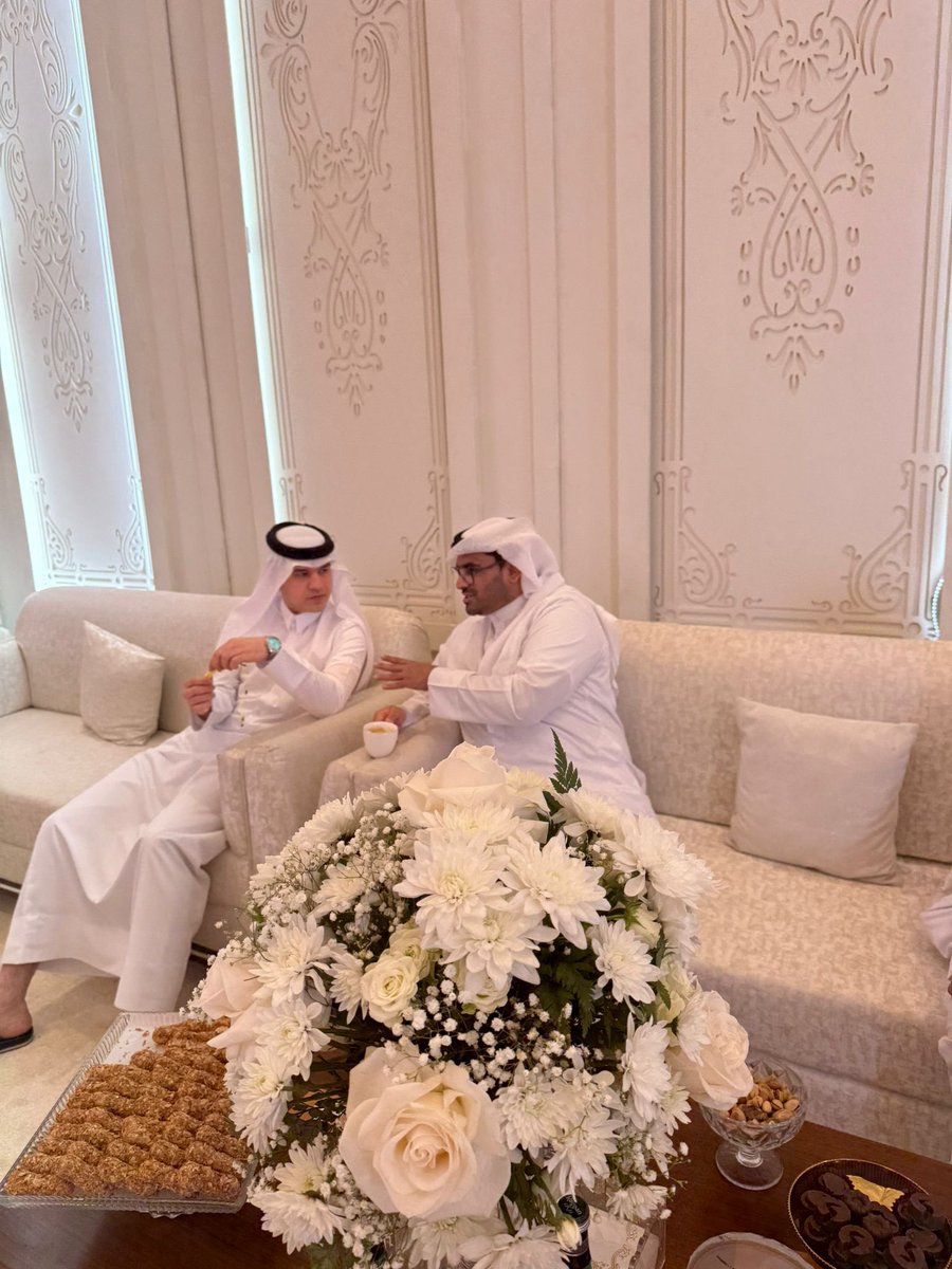 llailcf's tweet photo. بسم الله الرحمن الرحيم
الحمد لله الذي بنعمته تتم الصالحات وباسمه نبدأ أجمل اللحظات
في هذا اليوم المبارك يملأ الفرح قلوبنا ونزفّ بكل فخر واعتزاز أسمى التهاني والتبريكات لولد العم الغالي (حمد بن سعيد الفضالة السليطي)بمناسبة زفافه الميمون 
أسأل الله أن يجعل أيامكما سعادة https://t.co/1EITxU8NS0