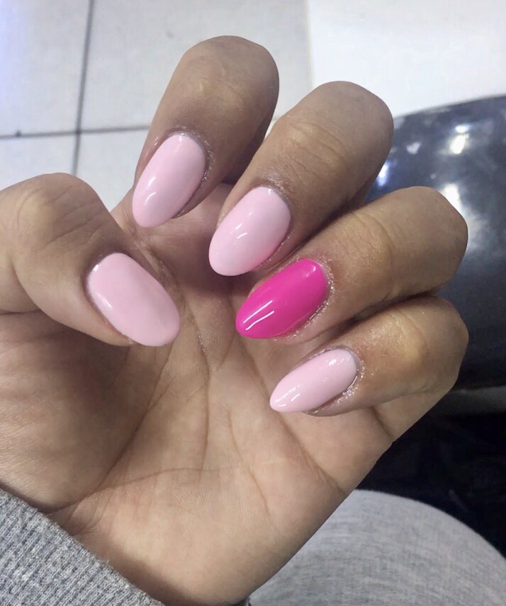 yefitbarbiebtch's tweet photo. Komanail 💅🏽💕 #Nails #PinkNails #GayBarbie https://t.co/mM2Wp04QNV
