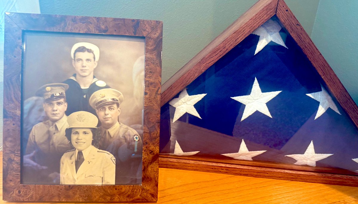 Thinking of my 🇮🇹 grandfather on this #MemorialDay2025 . His father was an Italian immigrant, &amp; my grandpa (pictured in his Navy uniform), his SISTER  &amp; two brothers helped to fend off facism in Italy during WWII.

Pops went on to live the great "American Dream" graduating from