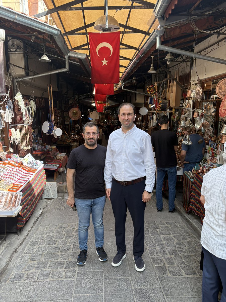 Bugün SSCI – Uluslararası Makale Yazımı Eğitimi kapsamında, kadim geçmişiyle sanayi, gastronomi ve bilim şehri Gaziantep’te, Gaziantep Üniversitesi Eğitim Fakültesi’ndeydim.

Lisans dönemimde hocam olan, bana psikometriyi sevdiren, Eğitim Fakültesi Dekanı Prof. Dr. Bayram Çetin’e