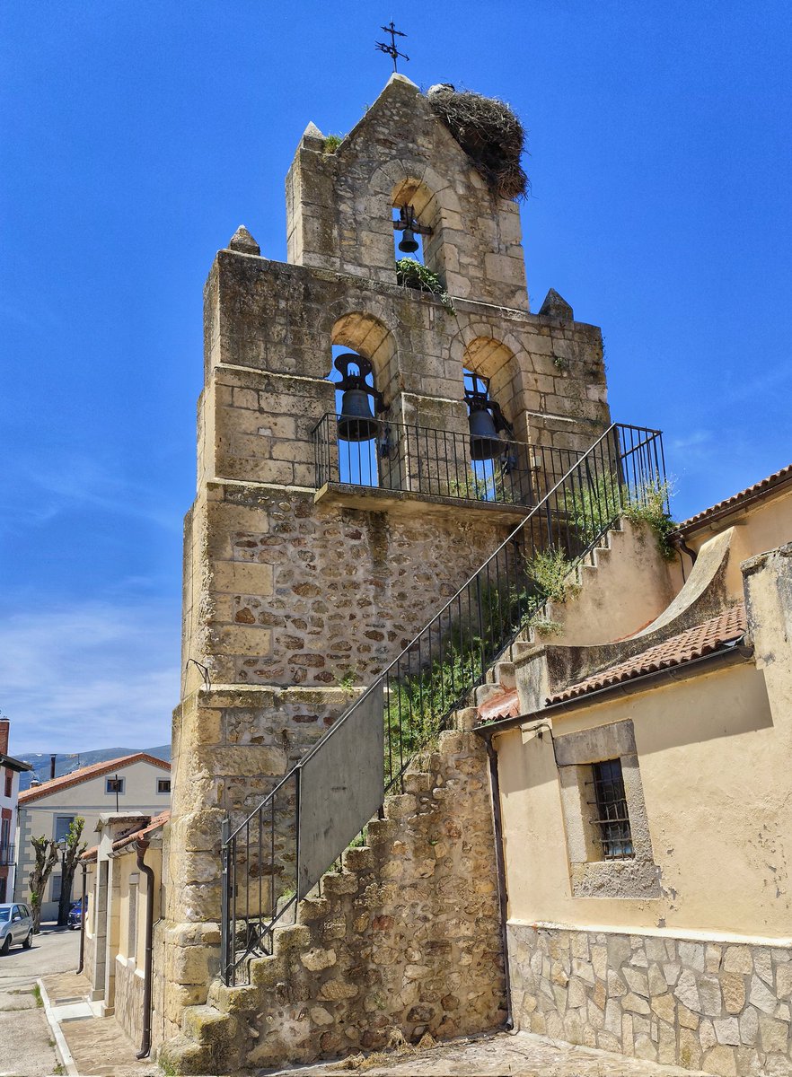 Maͣdͩrͬiͥdͩ aͣ 360º (@madrida360) on Twitter photo Ayer, de camino al Monasterio de El Paular, pasé por Oteruelo del Valle. Allí nos detuvimos a contemplar la Iglesia de Nuestra Señora de la Paz, con una espadaña de cierto interés, que según parece data del siglo XII.
Seguro que nuestro amigo <a href="/RomanicoEspana/">Románico en España</a> la tiene controlada. Ayer, de camino al Monasterio de El Paular, pasé por Oteruelo del Valle. Allí nos detuvimos a contemplar la Iglesia de Nuestra Señora de la Paz, con una espadaña de cierto interés, que según parece data del siglo XII.
Seguro que nuestro amigo <a href="/RomanicoEspana/">Románico en España</a> la tiene controlada.