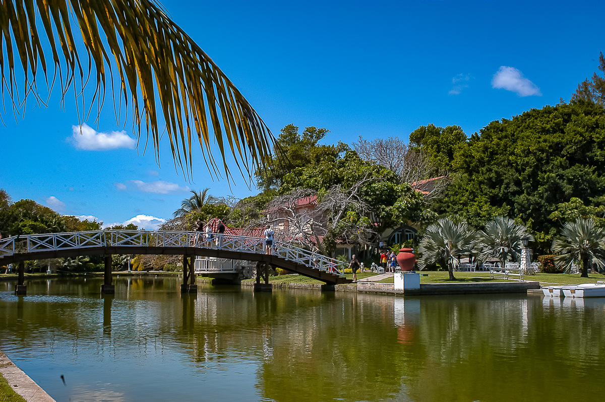 Un rincón de paz y naturaleza en #Varadero: el Parque Josone, ideal para paseos, picnic y momentos inolvidables en familia. 🌳
#ParqueJosone #NaturalezaCubana #Matanzas