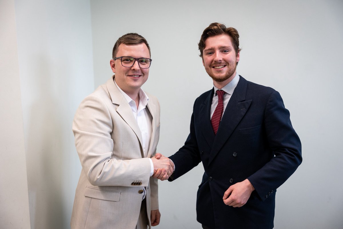 AdamSamuBalazs's tweet photo. ☝🏻You don’t have to go far from #Brussels: #Ukraine’s #EU membership is raising serious concerns in #Flanders.

At the invitation of the @KVHVGent 
, @JanosBoka_HU spoke with young people about the consequences of Ukraine’s forced accession to the EU.

#VOKS2025 https://t.co/rMotaRMeYl