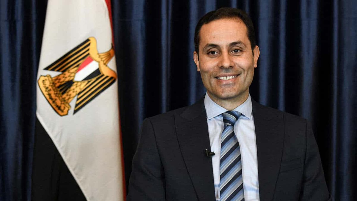 ساعات وتنتهي مدة عقوبة أحمد الطنطاوي، ساعات ويبقي حر تماما كما كان، بعد قضائه عام كامل في الحبس، والسبب ترشحه للرئاسة.
#الحرية_لأحمد_الطنطاوي