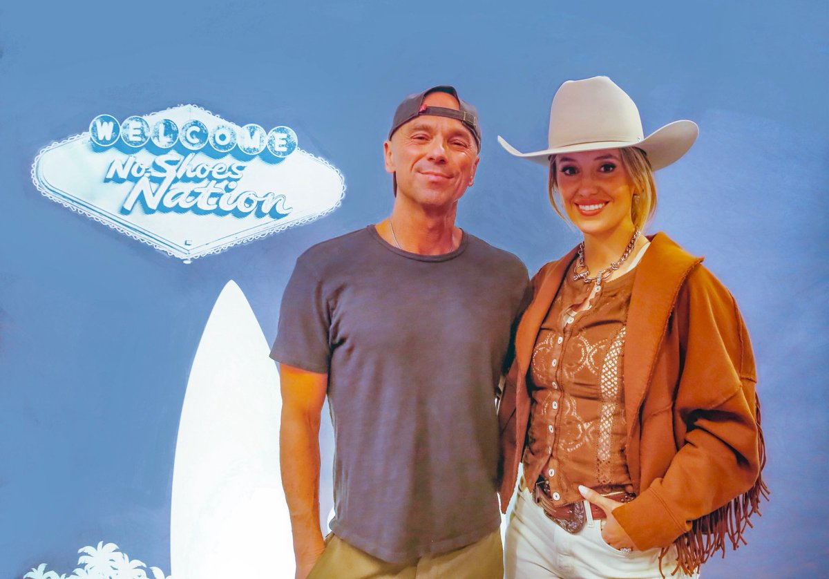 Thank you @LaineyWilson for coming to the show last night at Sphere in Vegas. It was wonderful meeting you. KC