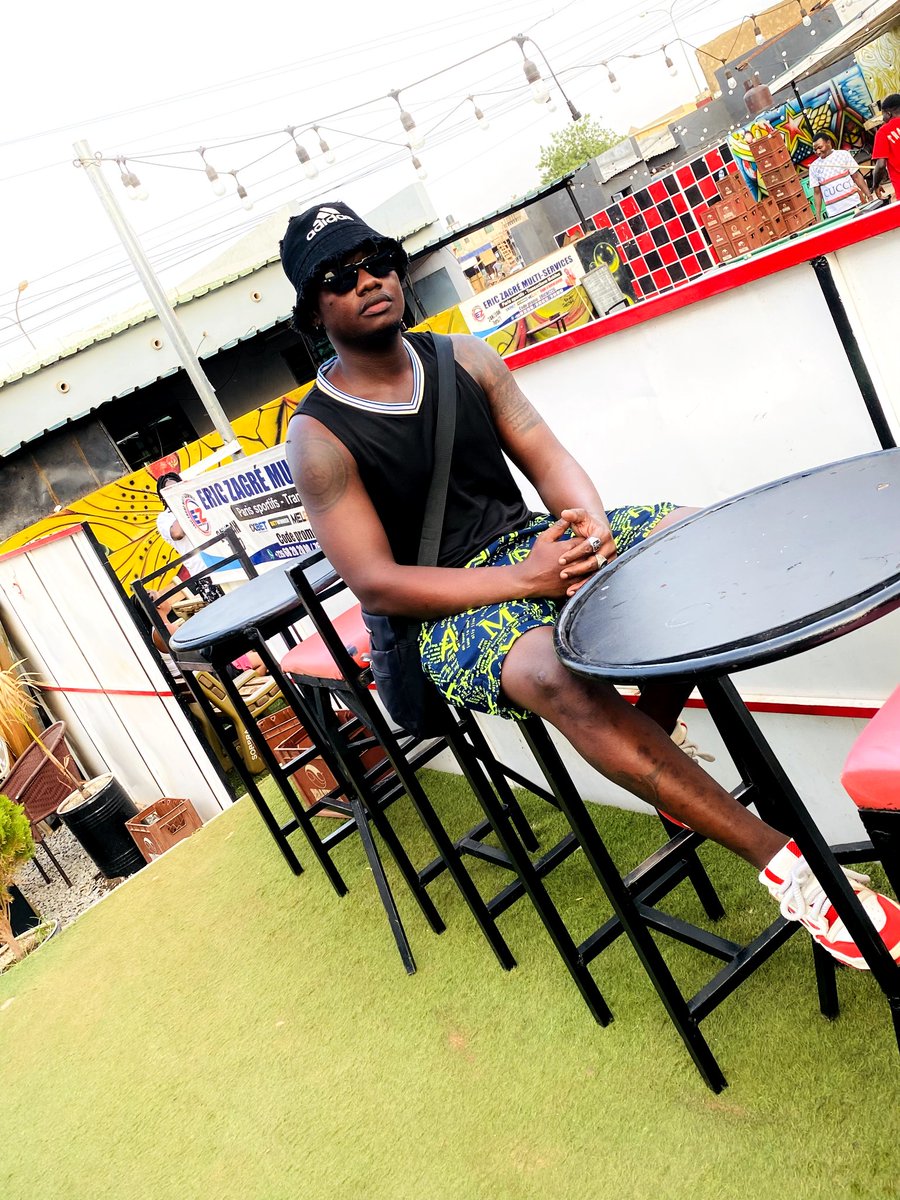 SwanzyBeb's tweet photo. Bon début de semaine Les warrios🥷💯🎉
Jackson Flow 4 : https://t.co/NfuBUCFUH9 #tendance  #OutNow #warnationmusic #viral https://t.co/yN3VITyw83