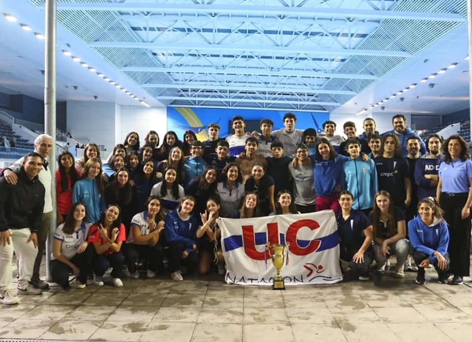 Swimchileweb's tweet image. 🏆 Universidad Católica gana un Campeonato Nacional Open de Invierno 2025 de récords 🇨🇱

⚡️ Más información y nuestra tabla de RÉCORDS NACIONALES ➡️ swimchile.cl/2025/05/univer…

📸 @tufoto.cl

#CampeonatoNacionalOpenInvierno #RécordNacional #SwimchileNews