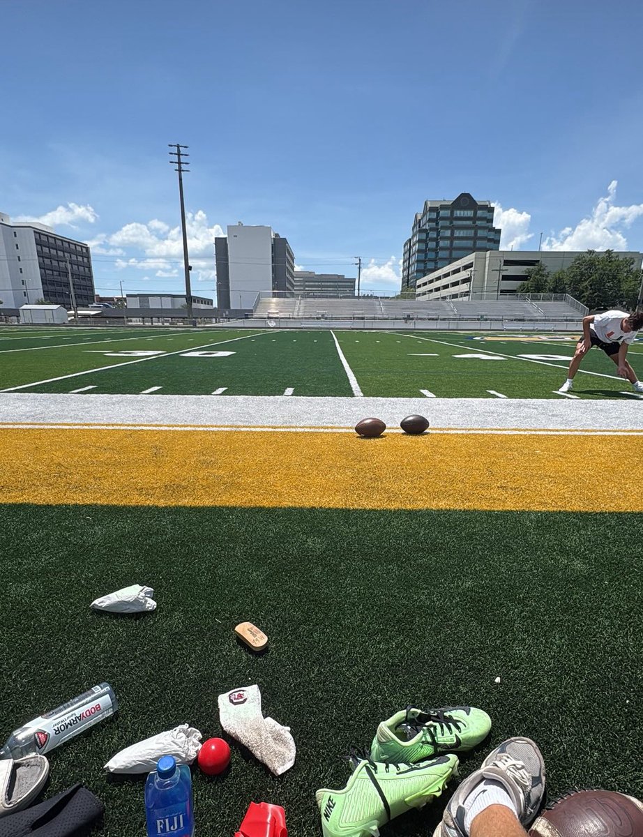 Memorial day work! <a href="/JBOYS_FOOTBALL/">Jefferson Football</a> <a href="/StephenGarcia/">Stephen Garcia</a>