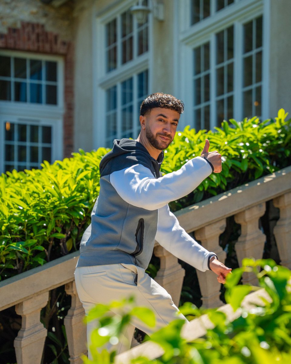 SBF26x's tweet image. 𝐁𝐢𝐥𝐚𝐧 𝐝𝐞 𝐥𝐚 𝐬𝐚𝐢𝐬𝐨𝐧 𝐩𝐨𝐮𝐫 𝐦𝐚 𝐩𝐫𝐞𝐦𝐢𝐞̀𝐫𝐞 𝐚𝐧𝐧𝐞́𝐞 𝐞𝐧 𝐭𝐚𝐧𝐭 𝐪𝐮𝐞 𝐜𝐨𝐚𝐜𝐡 👍🏽

- Demi-Finale @_eLigue1 🇫🇷
- Finale eCoupe de France 🇫🇷 

@QRNA_w Top 11 🇪🇺 (Play-in)
@_MaatM_ Top 32 🇪🇺 

Merci aux joueurs et au @SCOesports_ pour la confiance ⚪️⚫️