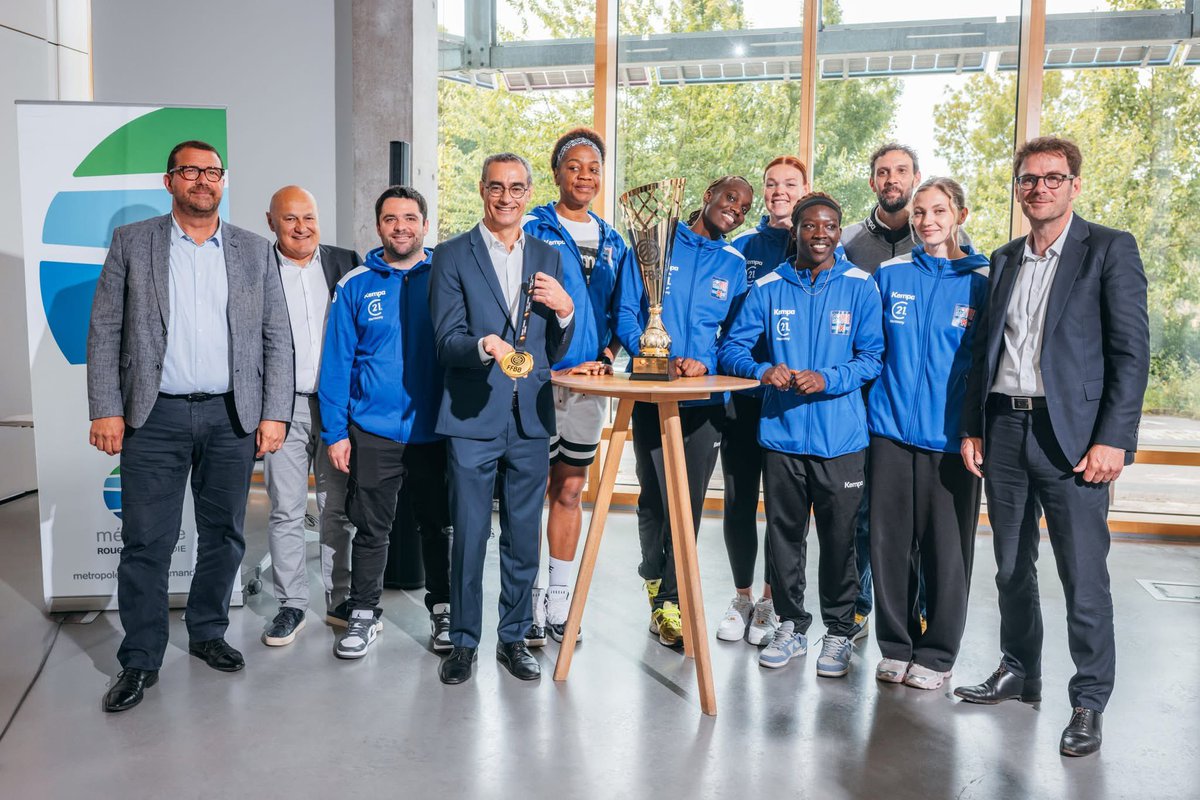 David Lamiray (@davidlamiray) on Twitter photo Accueil ce midi au siège de la <a href="/MetropoleRouenN/">Métropole Rouen Normandie</a> de notre équipe métropolitaine de basket féminine qui a remporté la coupe de France 2025 face aux tenantes du titre de l’<a href="/asmonacobasket/">A.S.Monaco Basket</a>
Une pensée au Gco Bihorel mon ancien club, qui évolue maintenant dans <a href="/LeKindarena/">Le Kindarena</a> en N1F. Accueil ce midi au siège de la <a href="/MetropoleRouenN/">Métropole Rouen Normandie</a> de notre équipe métropolitaine de basket féminine qui a remporté la coupe de France 2025 face aux tenantes du titre de l’<a href="/asmonacobasket/">A.S.Monaco Basket</a>
Une pensée au Gco Bihorel mon ancien club, qui évolue maintenant dans <a href="/LeKindarena/">Le Kindarena</a> en N1F.