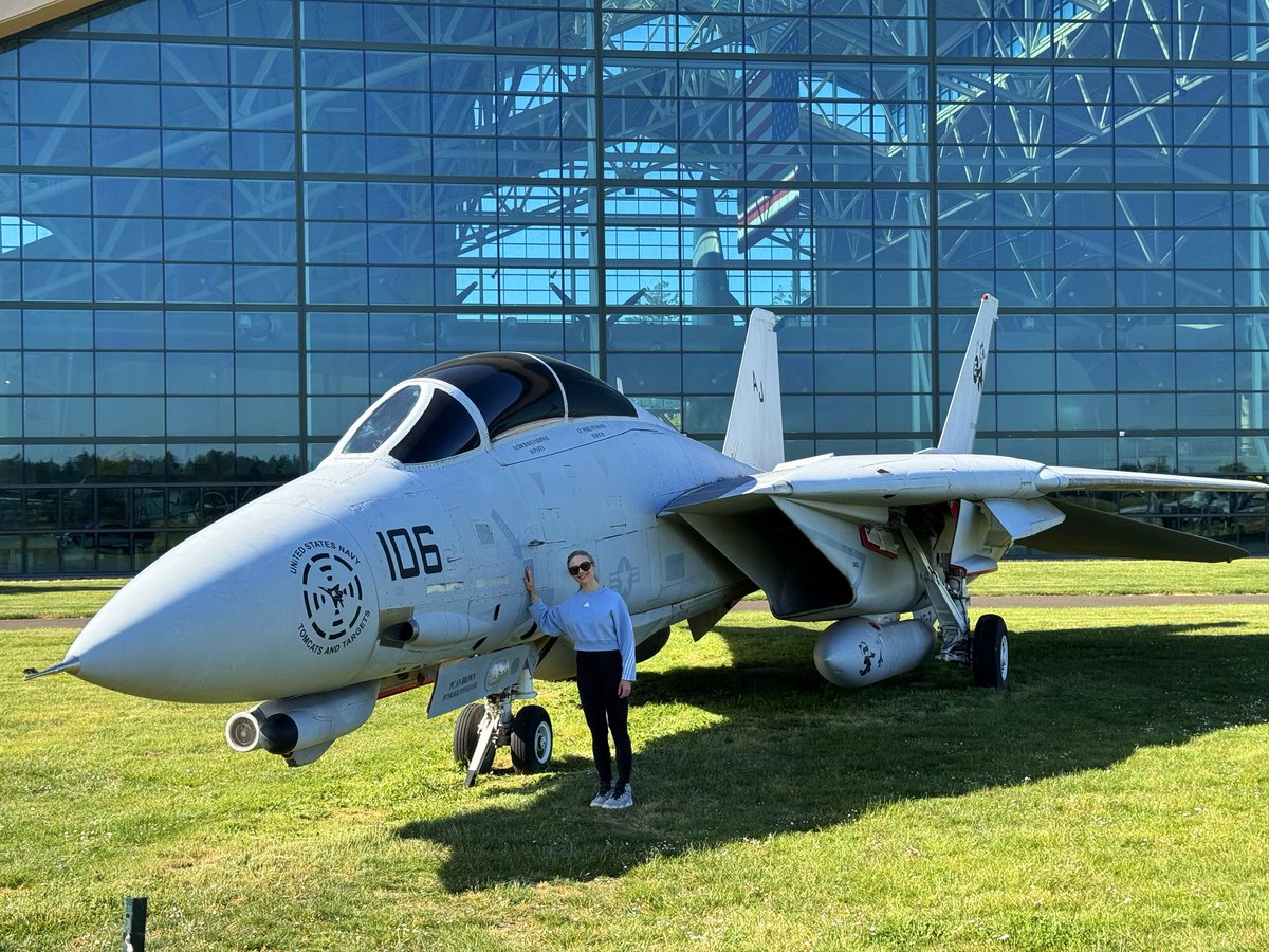 Memorial Day - Thinking of the men and women who gave their lives in service of our country. Thank you. 🇺🇸#MemorialDay and an F-14 Tomcat