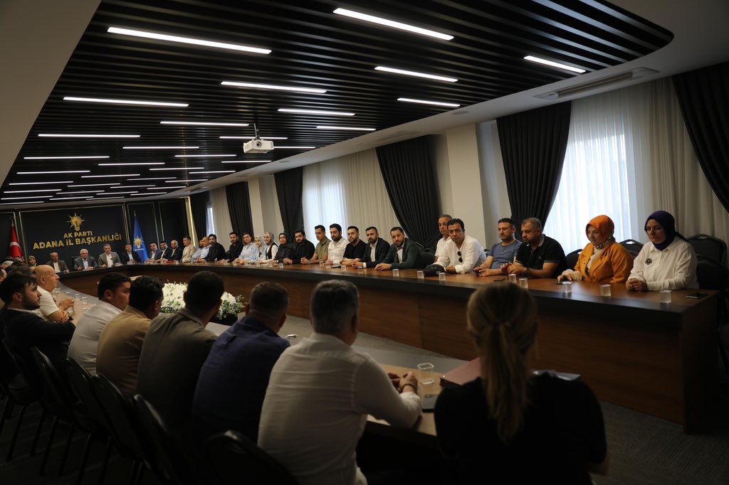 Haftalık olağan İl Yönetim Kurulu toplantımızı, Erzurum Milletvekilimiz ve İl Koordinatörümüz Sn. Mehmet Emin Öz’ün katılımıyla gerçekleştirdik.

Şehrimiz ve teşkilatımız adına hayırlara vesile olmasını dilerim.