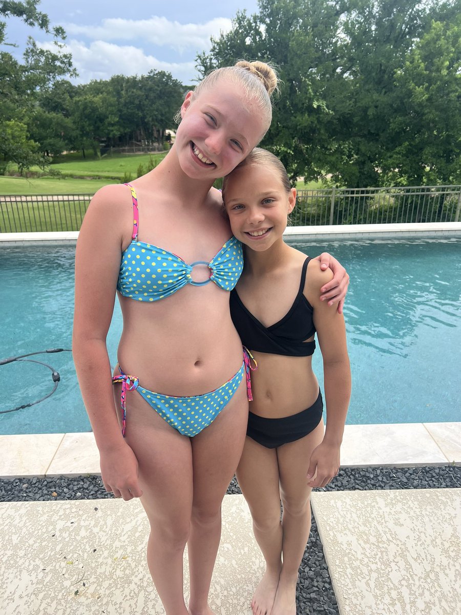 BATGIRL BESTIES celebrating a great season for <a href="/GuyerSoftball/">Guyer Softball</a> and <a href="/FMSoftball/">FMHS Jaguar Softball</a>.  Congrats to both teams and the Guyer and FloMo communities. You made us proud. ❤️ these two!