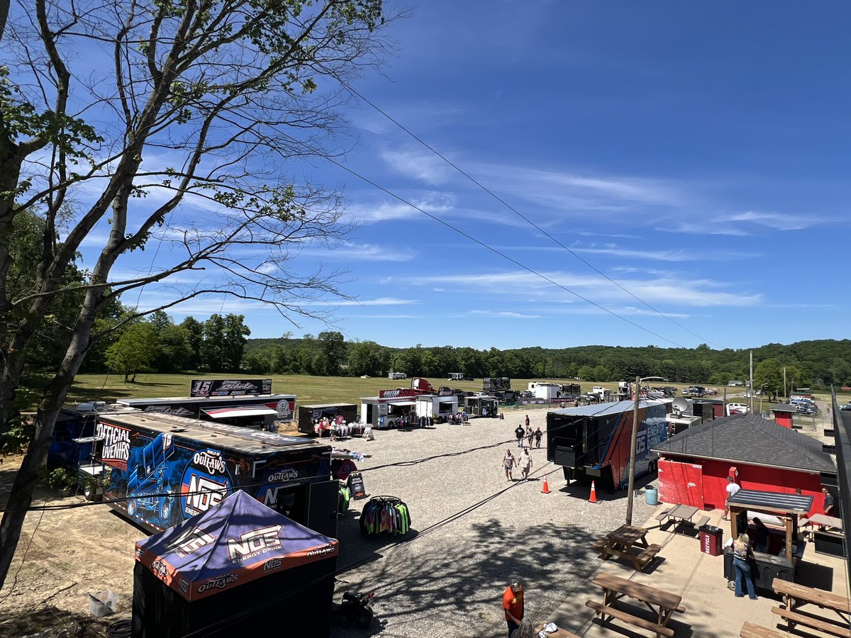 Atomic Speedway (@atomicspeedway) on Twitter photo Vendor Row is 𝐎𝐏𝐄𝐍 stop by early to snag all your favorite <a href="/WorldofOutlaws/">World of Outlaws</a> merch.
After you grab your merch stop by our concession stand to grab a fresh <a href="/ChickfilA/">Chick-fil-A, Inc.</a> sandwich🤪 Vendor Row is 𝐎𝐏𝐄𝐍 stop by early to snag all your favorite <a href="/WorldofOutlaws/">World of Outlaws</a> merch.
After you grab your merch stop by our concession stand to grab a fresh <a href="/ChickfilA/">Chick-fil-A, Inc.</a> sandwich🤪