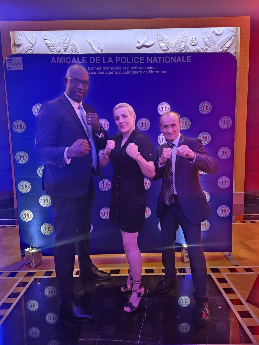 Vive les arts martiaux et vive la Police nationale. Bravo à l amicale Police nationale pour ce beau gala