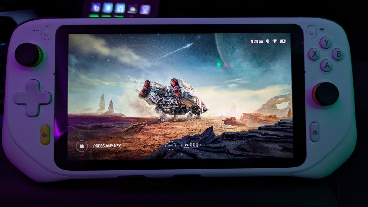 WeveGotBibinho's tweet photo. I finally managed to get my hands on a #LogitechGCloud, and I'm actually in love! 🥰
This isn't #sponsored or #ad content (I bought it myself!). I'm just a guy who loves handheld gaming and trying to clear down the ever-growing backlog 😂 https://t.co/6xnca6jjM0
