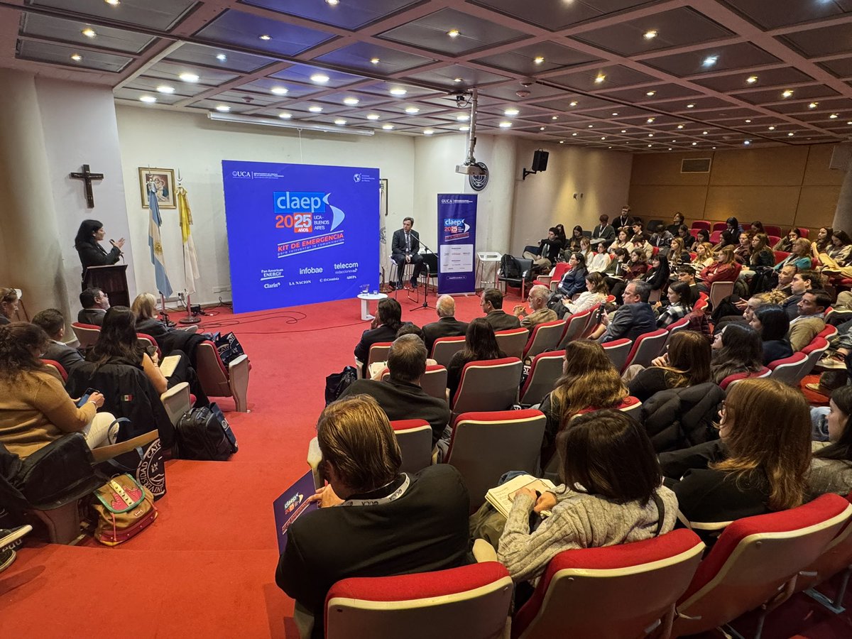 ¡Primeras ponencias en #Claep2025! ✍🏼🤖 Conferencias sobre modelos de negocio, creación de contenidos, SEO, periodismo de datos e inteligencia artificial en la redacción 🙌🏼 <a href="/sip_oficial/">SIP • IAPA</a> <a href="/CLAEPoficial/">CLAEP</a>