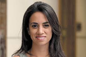 A proposito del las licencia medica, no olvidar que la senadora Paulina Nuñes estuvo bastante tiempo en españa estudiando con nuestra plata o viajo con licencia? <a href="/paulinanu/">Paulina NuñezUrrutia</a> deberia dar explicacion 
La segunda,kast, Mirna Schidler