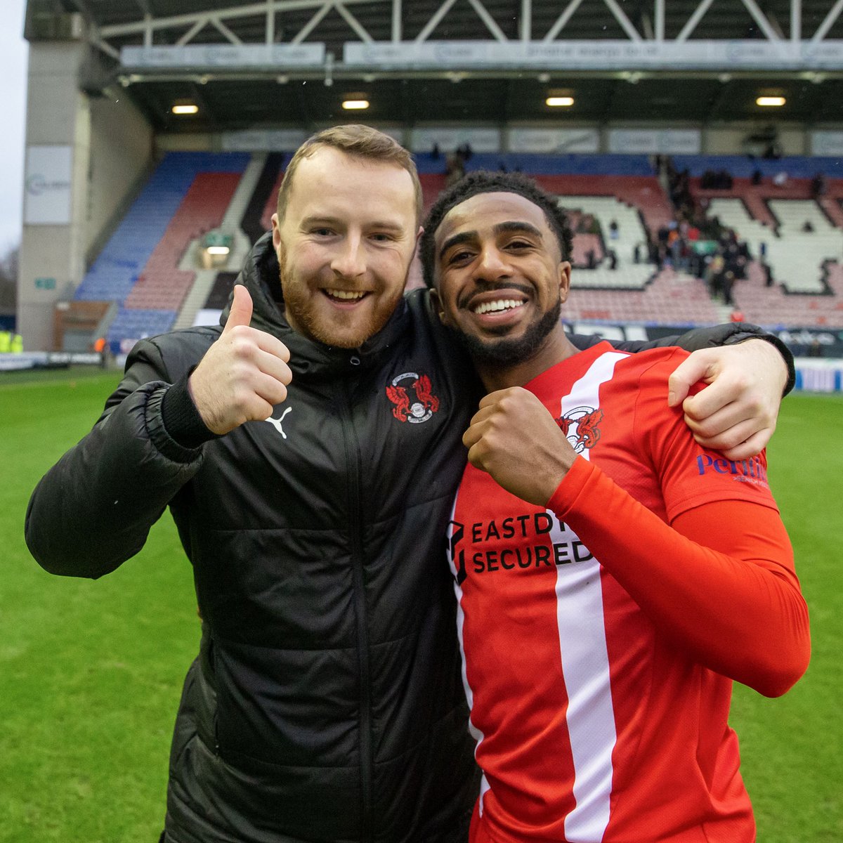 TomShort97's tweet image. It wasn’t meant to be yesterday, but I don’t have many superlatives left which I can use to describe this group. 

An incredibly special season, with incredibly special people.

A truly sensational football club ❤️

#LOFC