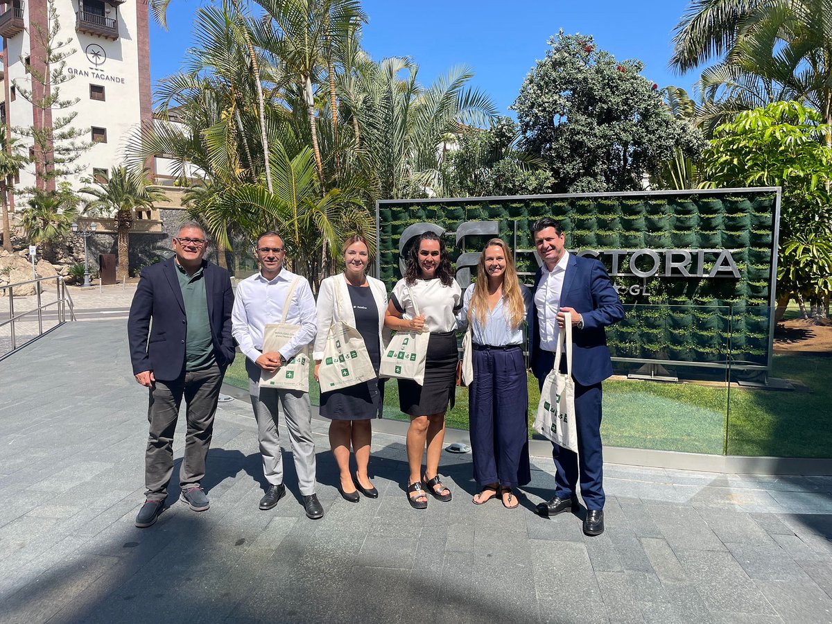 Fifede (@fifedetfe) on Twitter photo Hoy nuestra técnica de movilidad internacional se reunió con el equipo del <a href="/gfhoteles/">GF Hoteles</a> para organizar los últimos preparativos de nuestra nueva colaboración entre Tenerife e Indonesia. La colaboración se desarrolla en el marco del Consorcio Erasmus+ coordinado por FIFEDE. Hoy nuestra técnica de movilidad internacional se reunió con el equipo del <a href="/gfhoteles/">GF Hoteles</a> para organizar los últimos preparativos de nuestra nueva colaboración entre Tenerife e Indonesia. La colaboración se desarrolla en el marco del Consorcio Erasmus+ coordinado por FIFEDE.