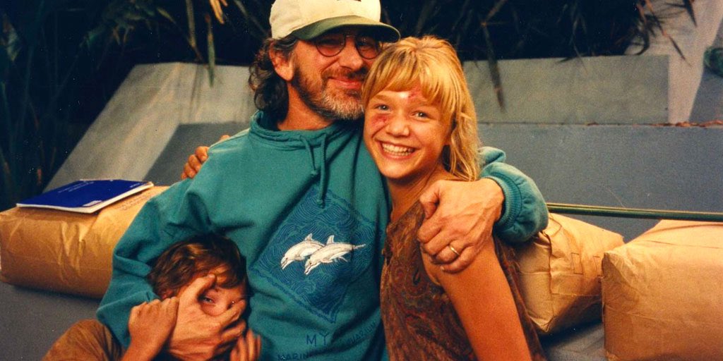 plasticwerewolf's tweet image. Deep in my dressing like Steven Spielberg on the set of Jurassic Park era. ✨