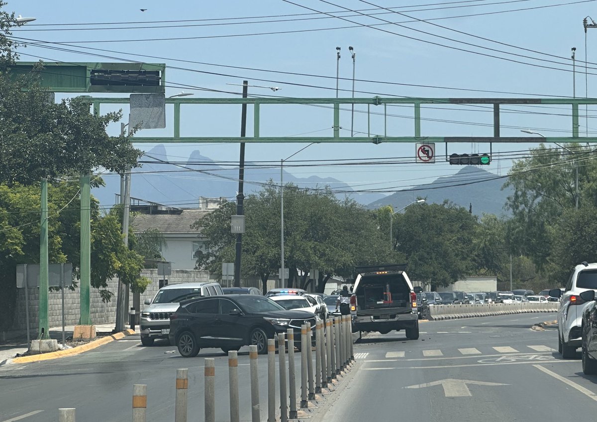 SanPedroGarzaGarcía (@sanpetrinos) on Twitter photo Accidente vial en Alfonso Reyes y Neil Amstrong #VialidadSPGG #AccidenteSPGG #SPGG <a href="/MAGS_SP/">MAGS_SP</a> <a href="/yadithvaldez/">Yadith Valdez</a> <a href="/Monitores_SPGG/">Monitores San Pedro</a> <a href="/VECINA_SP/">VECINA San Pedro</a> <a href="/arualsanpedrogg/">San Pedro GG, NL</a> <a href="/VecinoSPGG/">Vecino al pendiente de #SPGG</a> Accidente vial en Alfonso Reyes y Neil Amstrong #VialidadSPGG #AccidenteSPGG #SPGG <a href="/MAGS_SP/">MAGS_SP</a> <a href="/yadithvaldez/">Yadith Valdez</a> <a href="/Monitores_SPGG/">Monitores San Pedro</a> <a href="/VECINA_SP/">VECINA San Pedro</a> <a href="/arualsanpedrogg/">San Pedro GG, NL</a> <a href="/VecinoSPGG/">Vecino al pendiente de #SPGG</a>