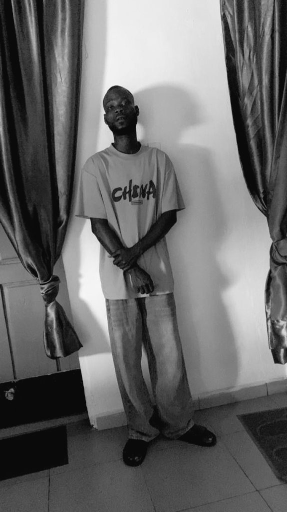 cracking_joe's tweet image. To those before, to those after, to us now, and those beyond..🥂🍻