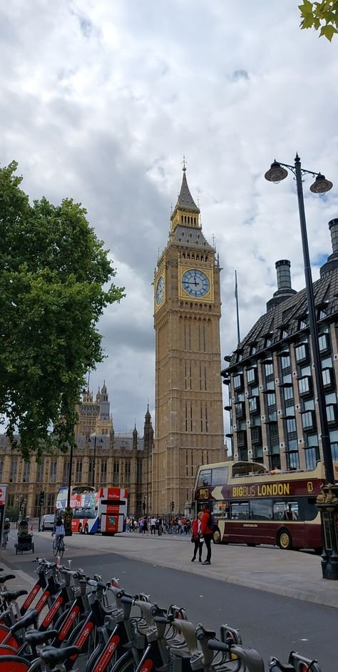 Just me the UK and this moment. No filter needed.💫