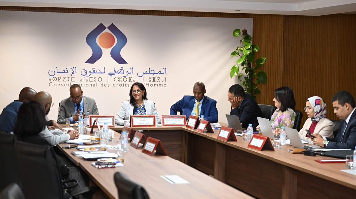 CNDHMaroc's tweet photo. بحضور سفير دجيبوتي بالرباط،
انطلاق دورة تقاسم المجلس الوطني لحقوق الإنسان لخبراته وممارساته الفضلى مع المؤسسة الوطنية لحقوق الإنسان بجيبوتي 🇩🇯 

@AminaBouayach: تقاسم تجربتنا مع المؤسسات الإفريقية خيار استراتيجي

تضامن
تعاون
انتماء.. https://t.co/rPJiCVNXno
